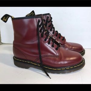 Dr. Martens 1460 Smooth Cherry Red Smooth